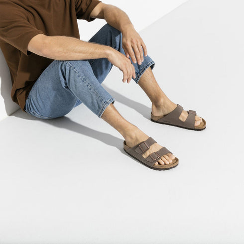 Birkenstock Arizona Mocha Birkibuc – Narrow Fit Light Brown Sandal